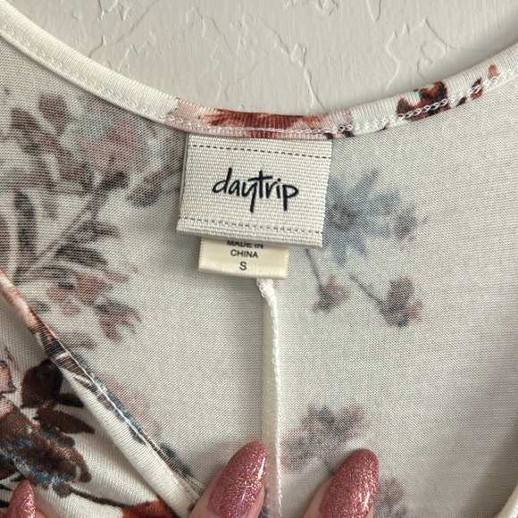 Long Daytrip Tee - Picture 2 of 3